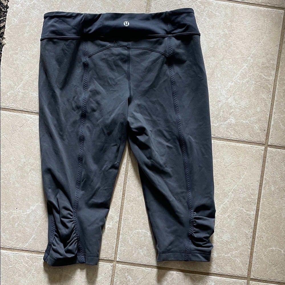 Lululemon Athletica Charcoal Cropped Leggings